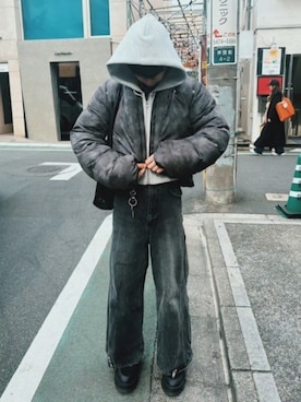 「アイテム（ダウンジャケット/コート）」を使った、issaさん（メンズ・173cm）の夏コーディネート