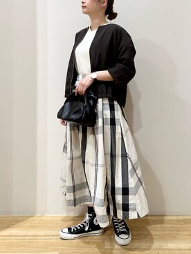 「Vネック」｜「アイテム（ブルゾン）」を使った、yamaさん（レディース・155cm）の春コーディネート