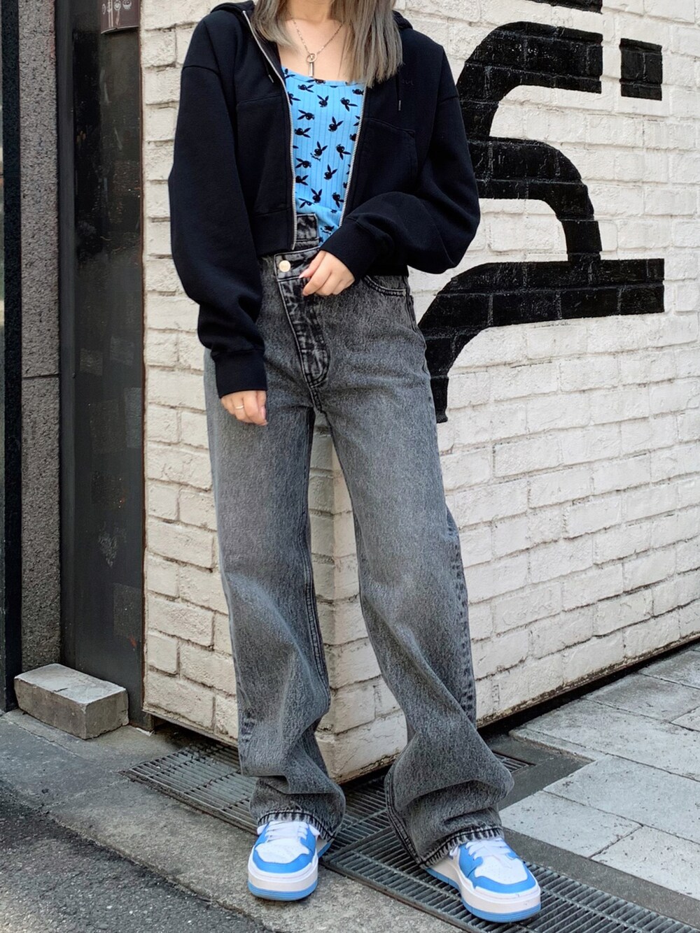 「ごきげんウィーク、お出かけコーデ、着回しコーデ、ootd、低身長コーデ、ブルー」｜「X-girlのPlayboy × X-girl CAMISOLE（キャミソール、ブルー系）」を使った、ふうかさん（レディース・150cm）の春コーディネートの1枚目の写真