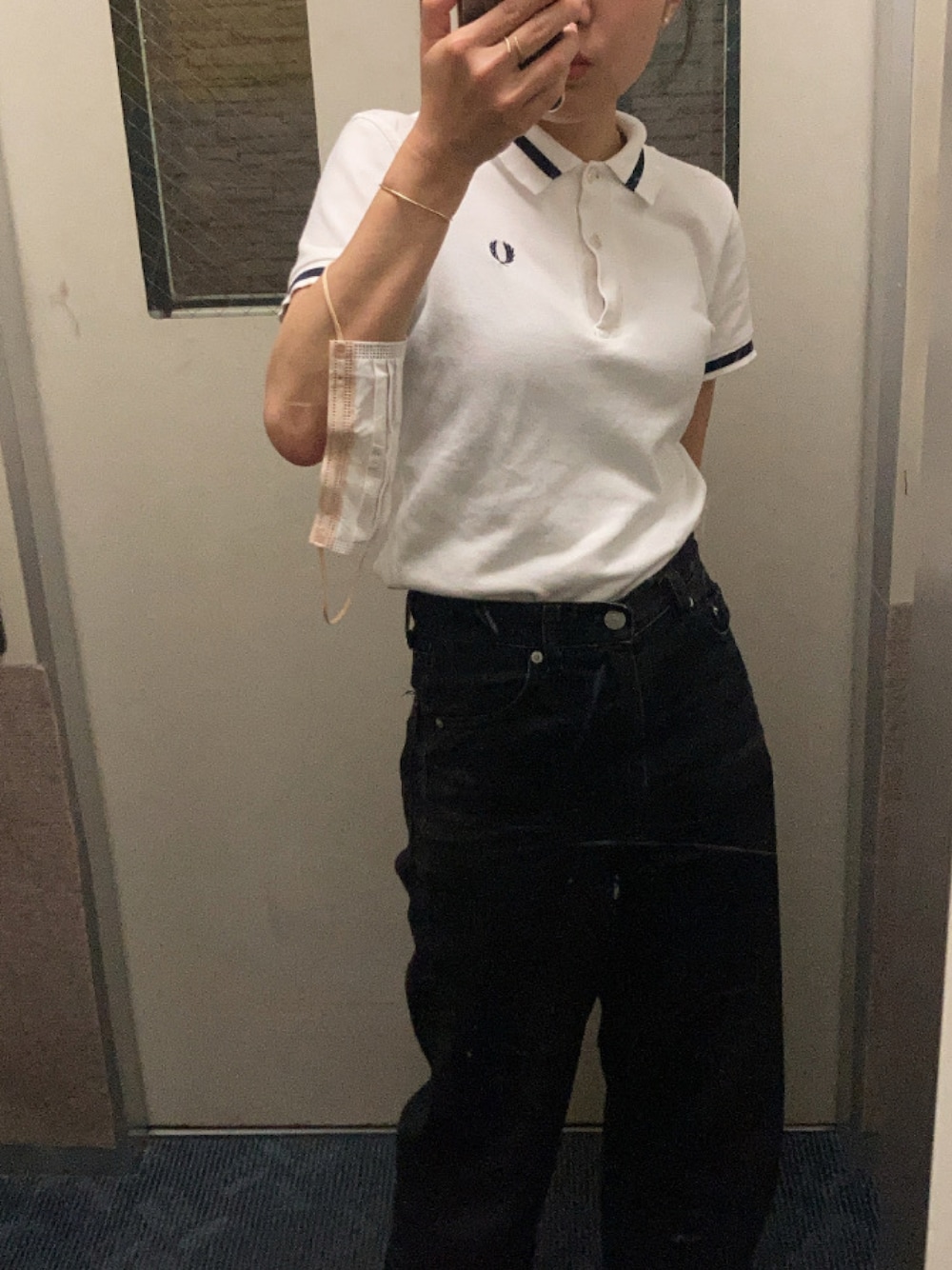 「FRED PERRYのFRED PERRY: SHIPS 別注 ENGLAND ポロシャツ 20SS（ポロシャツ、ホワイト系）」を使った、mimichan さん（レディース・158cm）の夏コーディネートの1枚目の写真