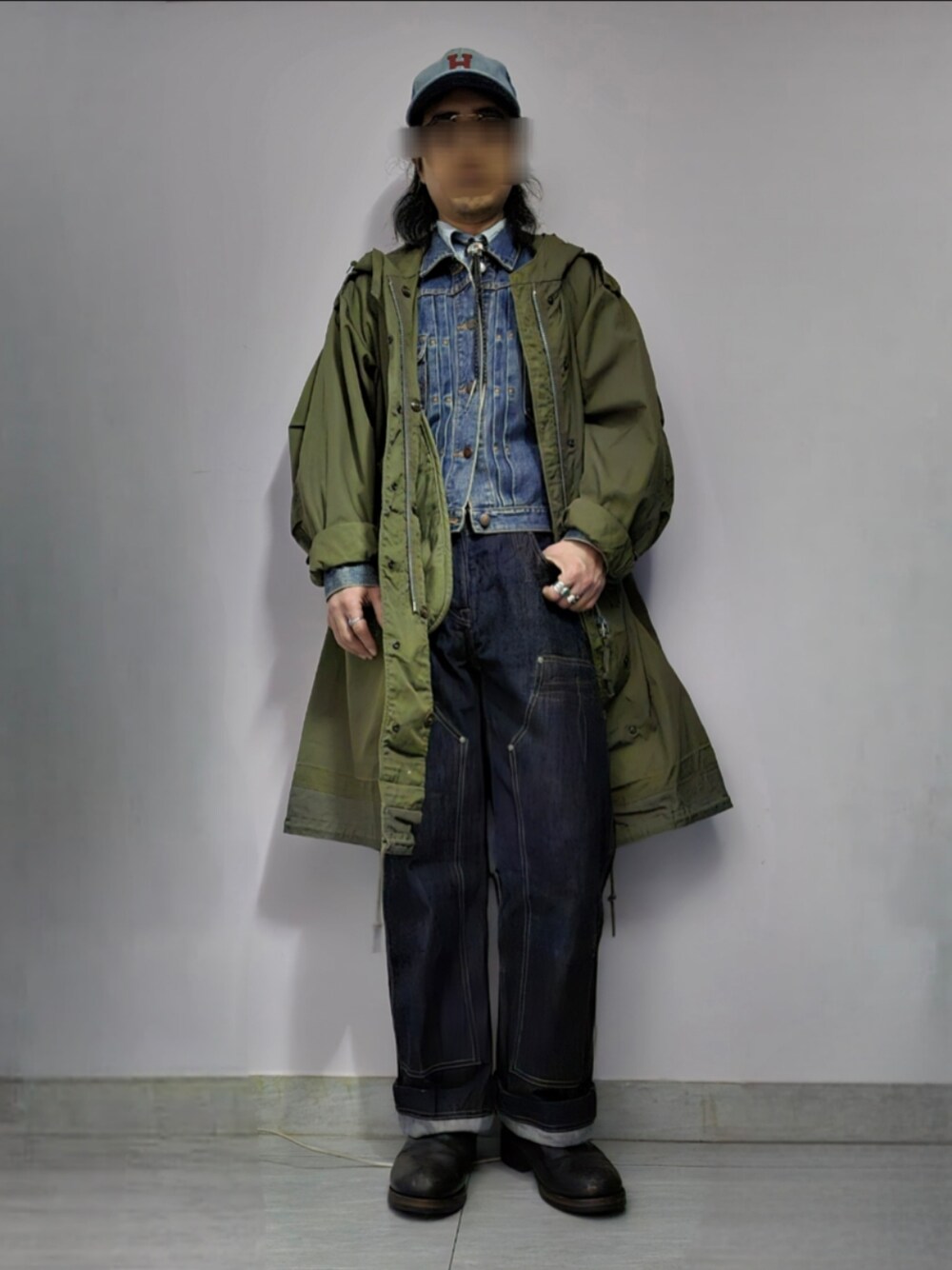 「キャップ、パーカー、ジャケット、シャツ、デニムパンツ、ブーツ、RED WING、Wrangler、今日のコーデ、メンズファッション、古着、古着MIX、vintage」｜「VINTAGEのm51 parka（ミリタリージャケット、グリーン系）」を使った、setaroさん（メンズ・172cm）の春コーディネートの1枚目の写真