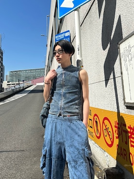 DIESELのタンクトップ（ブルー系）を使った人気ファッション
