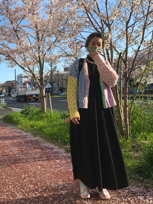 マルチカラースニーカー」の人気ファッションコーディネート - WEAR