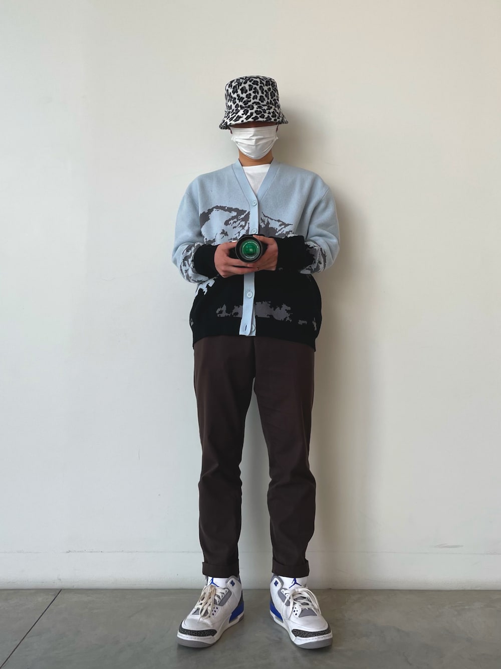 「NIKEのアイテム（スニーカー、ブルー系）」を使った、rya20xxさん（メンズ・167cm）の春コーディネートの1枚目の写真