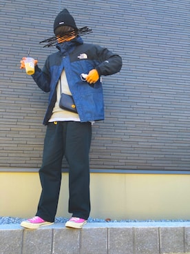 「アイテム（マウンテンパーカー）」を使った、tsunadehime0929さん（メンズ・172cm）の冬コーディネート