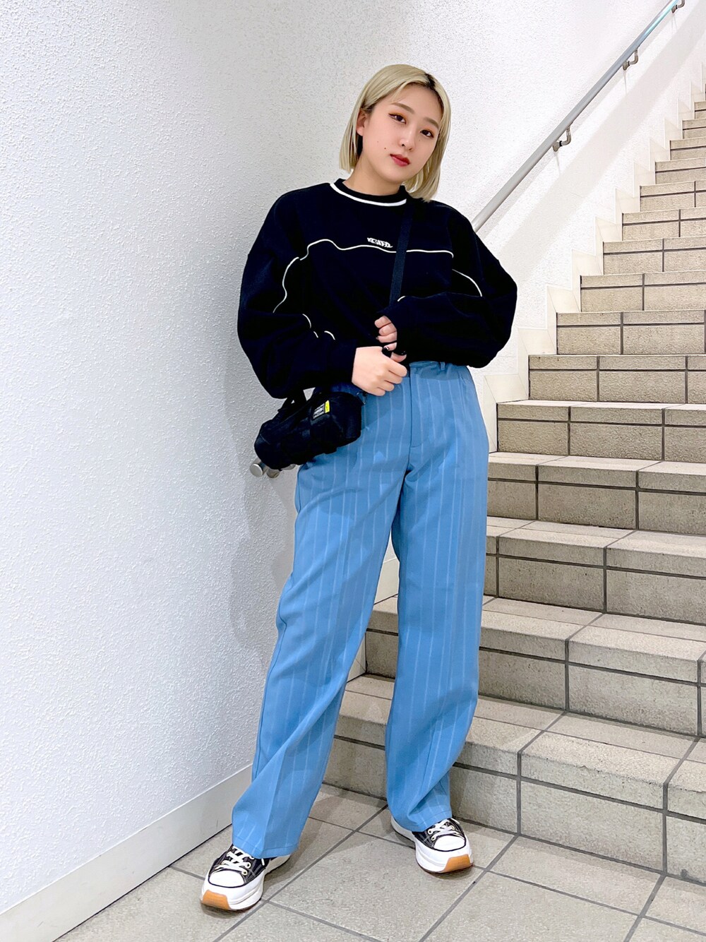 「春コーデ、カジュアルコーデ、ootd、ストリート、ストライプ、x-girl、おしゃれさんと繋がりたい、エックスガール、今日のコーデ」｜「X-girlのX-girl × PORTER 2WAY MINI BOSTON BAG（ボストンバッグ、ブラック系）」を使った、MIKUさん（レディース・158cm）の春コーディネートの1枚目の写真