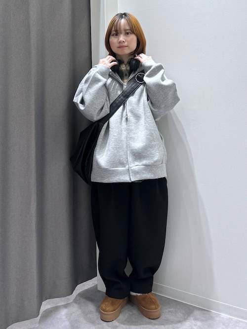 Wリングミドルショルダーバッグ / 578629（ショルダーバッグ）｜LAKOLE