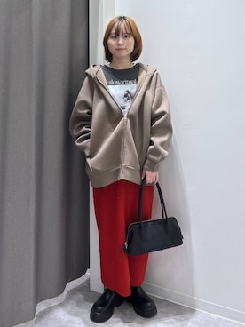 「アイテム（デジタル腕時計）」を使った、takiさん（レディース・158cm）の秋コーディネート