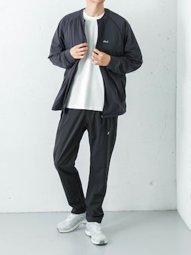 「旅行コーデ」｜「アイテム（ジャケット/アウター）」を使った、カワバタさん（メンズ・185cm）の夏コーディネート