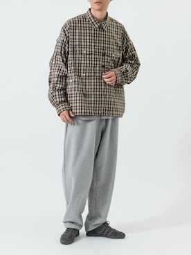 「URBAN RESEARCH（アーバンリサーチ）のdDdDdDd　WIDE SPORTY SWEAT PANTS（スウェットパンツ、グレー系）」を使った、カワバタさん（メンズ・185cm）の夏コーディネート