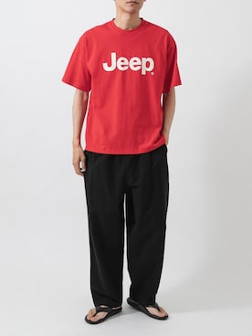 「URBAN RESEARCH Sonny Label（アーバンリサーチサニーレーベル）のJEEP ロゴショートスリーブTシャツ（Tシャツ/カットソー、レッド系）」を使った、カワバタさん（メンズ・185cm）の夏コーディネート