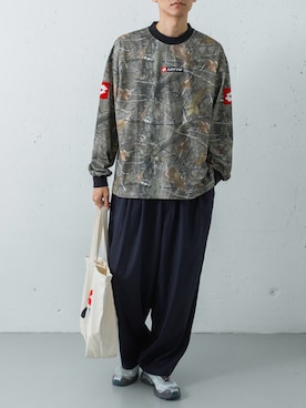 「URBAN RESEARCH（アーバンリサーチ）の『26-30サイズ』SALOMON　EXCLUSIVE XT-WHISPER（スニーカー、シルバー系）」を使った、カワバタさん（メンズ・185cm）の春コーディネート