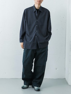 「URBAN RESEARCH（アーバンリサーチ）の『別注』BROOXON×URBS　VALENTINE SHIRT FOR URBS（シャツ/ブラウス、グレー系）」を使った、カワバタさん（メンズ・185cm）の春コーディネート