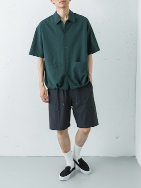 「URBAN RESEARCH（アーバンリサーチ）のVANS　LX SLIP-ON REISSUE 98（スニーカー、ブラック系）」を使った、カワバタさん（メンズ・185cm）の春コーディネート