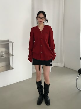 「MUCENT（ムセント）のアイテム（カーディガン/ボレロ、レッド系）」を使った、MUCENTさん（レディース・163cm）の冬コーディネート