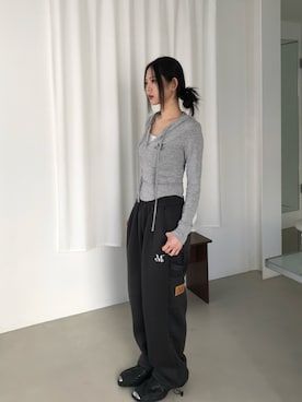 「MUCENT（ムセント）のアイテム（パーカー、グレー系）」を使った、MUCENTさん（レディース・163cm）の冬コーディネート
