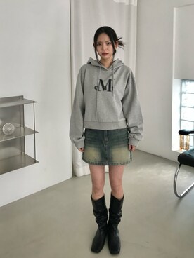 「MUCENT（ムセント）のアイテム（パーカー、グレー系）」を使った、MUCENTさん（レディース・163cm）の冬コーディネート