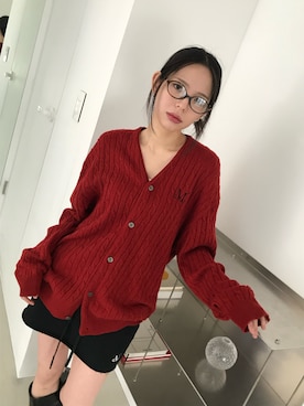 「MUCENT（ムセント）のアイテム（カーディガン/ボレロ、レッド系）」を使った、MUCENTさん（レディース・163cm）の冬コーディネート