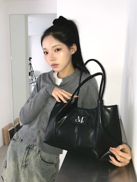 「MUCENT（ムセント）のアイテム（トートバッグ、ブラック系）」を使った、MUCENTさん（レディース・163cm）の冬コーディネート