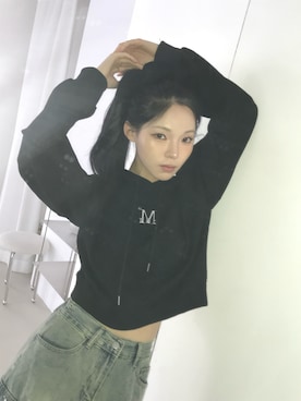 「MUCENT（ムセント）のアイテム（パーカー、ブラック系）」を使った、MUCENTさん（レディース・163cm）の冬コーディネート