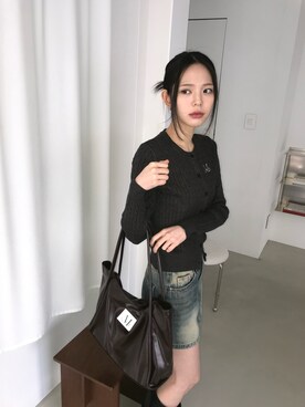 「MUCENT（ムセント）のアイテム（ショルダーバッグ、ブラウン系）」を使った、MUCENTさん（レディース・163cm）の冬コーディネート