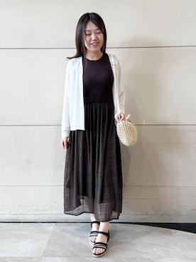 「grove（グローブ）の【接触冷感／UVカットetc】ベーシックショートカーディガン（カーディガン/ボレロ、ホワイト系）」を使った、ふみさん（レディース）の春コーディネート