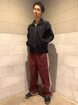「アイテム（スウェットパンツ、レッド系）」を使った、FAさん（メンズ・173cm）の秋コーディネート