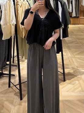 「LOWRYS FARM（ローリーズファーム）のカットギャザーイージーパンツ 637565（その他パンツ、グレー系）」を使った、oharu14さん（レディース）の春コーディネート