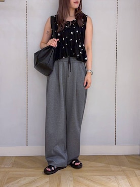 「LOWRYS FARM（ローリーズファーム）のカットイージーコクーンパンツ　292362（Sweatpants、グレー系）」を使った、oharu14さん（レディース）の夏コーディネート