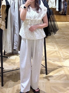 「LOWRYS FARM（ローリーズファーム）のカットイージーコクーンパンツ　292362（Sweatpants、グレー系）」を使った、oharu14さん（レディース）の夏コーディネート