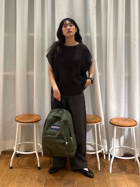 「URBAN RESEARCH DOORS（アーバンリサーチドアーズ）のリネンライクニットプルオーバー（ニット/セーター）」を使った、むーさん（レディース・156cm）の夏コーディネート