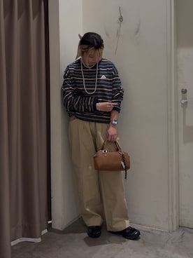 「GEVACO（ゲバコ）の≪ノベルティフェア対象商品≫【GEVACO】L字ポケットテーパードパンツ（その他パンツ、ベージュ系）」を使った、R!SAさん（レディース・160cm）の春コーディネート