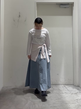 「CIAOPANIC TYPY（チャオパニックティピー）の【大人見え/軽量】リメイク風柔らかデニムロングフレアスカート（スカート、ブルー系）」を使った、R!SAさん（レディース・160cm）の春コーディネート