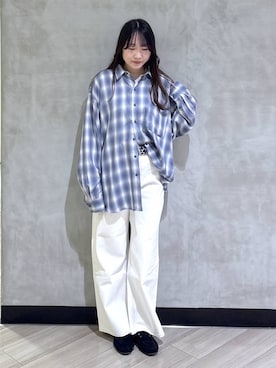 「PAGEBOY（ページボーイ）のクラシックストレート【3color/4size】（スラックス、ホワイト系）」を使った、まなさん（レディース）の春コーディネート