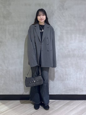 「PAGEBOY（ページボーイ）のスリムレッグフレアデニム【4color/4size】（デニムパンツ、ブラック系）」を使った、まなさん（レディース）の春コーディネート