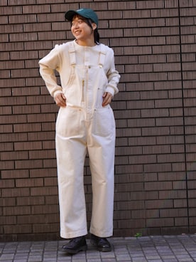 「キャップ女子」｜「アイテム（サロペット/オーバーオール）」を使った、BROOKLYNOVERALLさん（レディース・169cm）の冬コーディネート