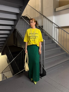 「GEVS.（ジェイヴィス）の綿100％ピグメント染バックプリントTシャツ＜大きいサイズ有＞GEVS.（Tシャツ/カットソー、イエロー系）」を使った、Ellie(ｴﾘ-)さん（レディース・157cm）の春コーディネート