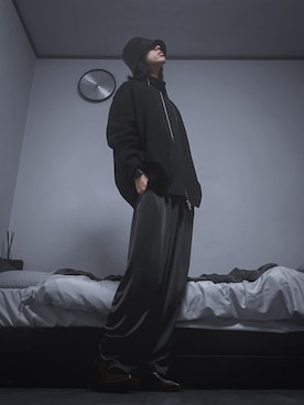 「サテンパンツ」｜「アイテム（帽子）」を使った、𝐍𝐎𝐗さん（メンズ・169cm）の秋コーディネート
