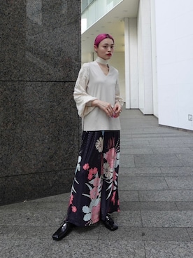 「フラワープリント」｜「アイテム（パンプス）」を使った、MARTEさん（レディース・163cm）の秋コーディネート