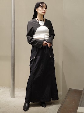 「sahara（サハラ）の【PRE ORDER】Draw Cord Cargo Skirt（スカート、ブラック系）」を使った、MARTEさん（レディース・158cm）の夏コーディネート