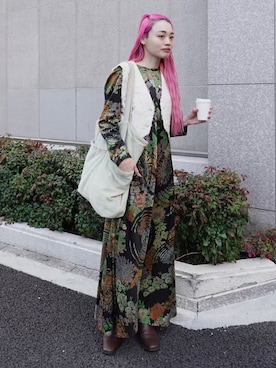 「sahara（サハラ）のMulti Way Jacquard Vest（ベスト、ホワイト系）」を使った、MARTEさん（レディース・157cm）の春コーディネート