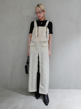 「sahara（サハラ）の【PRE ORDER】2piece Nylon Salopette（サロペット/オーバーオール、ホワイト系）」を使った、MARTEさん（レディース・157cm）の春コーディネート