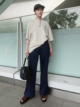 「ILANIS（イラニス）のILANIS Graphic Tee（Tシャツ/カットソー、ベージュ系）」を使った、MARTEさん（レディース・158cm）の夏コーディネート