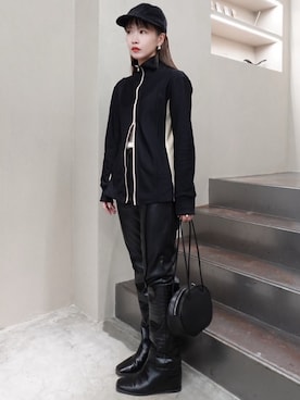 「ILANIS（イラニス）のアイテム」を使った、MARTEさん（レディース・157cm）の秋コーディネート