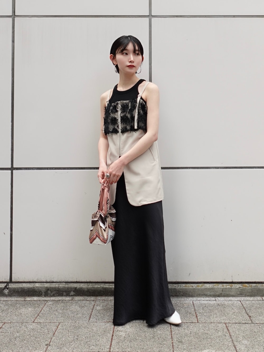 sahara シルキーサテンスカート黒