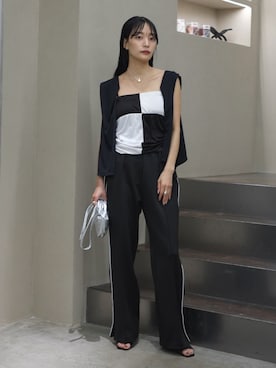 「ILANIS（イラニス）の2way Balance Cami（キャミソール、ブラック系）」を使った、MARTEさん（レディース・158cm）の夏コーディネート