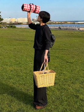 「Acne Studios（アクネストゥディオズ）のFN-UX-BAGS000191（ハンドバッグ、ブラック系）」を使った、かやさん（メンズ・168cm）の春コーディネート