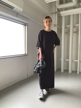 「URBAN RESEARCH DOORS（アーバンリサーチドアーズ）のFORK&SPOON　サイドスリットワンピース（ワンピース、グレー系）」を使った、masayooさん（レディース・167cm）の夏コーディネート