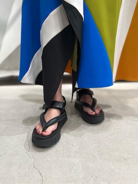 シアーコンビサテンブルゾンを使った人気ファッションコーディネート