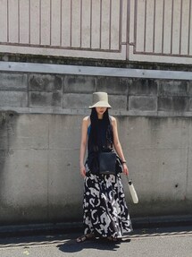 UN3D.（アンスリード）の「ペイントアートスカート（スカート